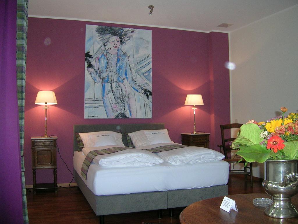 Hotel & Cafe Kleinergruenauer Bad Salzuflen Oda fotoğraf